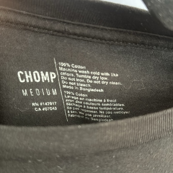 *Host Pick* Preloved chomp black long sleeve shirt - Picture 4 of 4